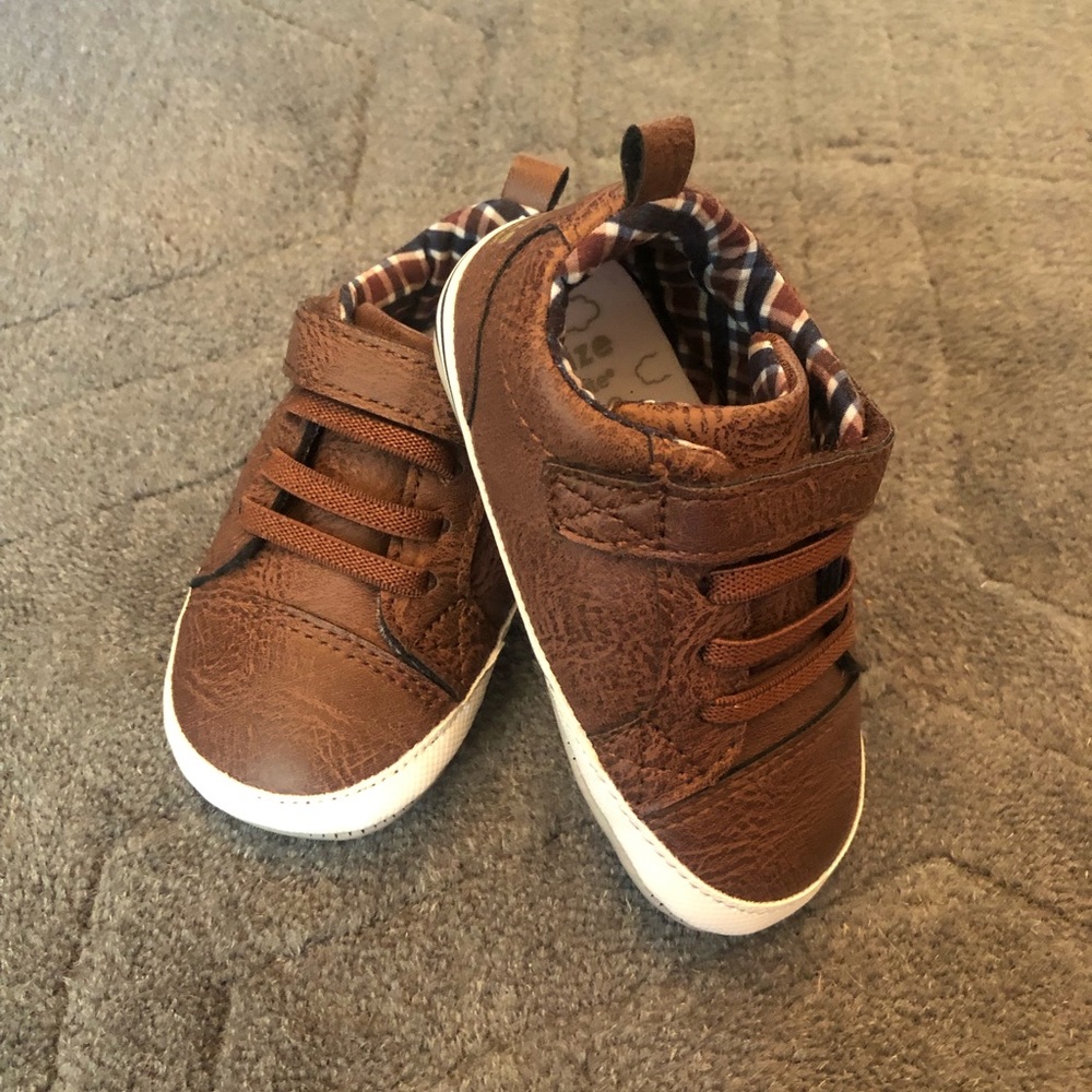 12-18M Surprize by Stride Rite shoes